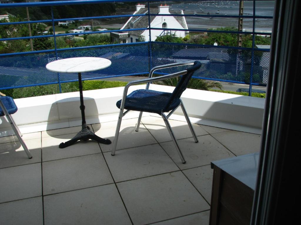 L'Escale Evel Er Ger Bed and Breakfast Locquirec Rum bild