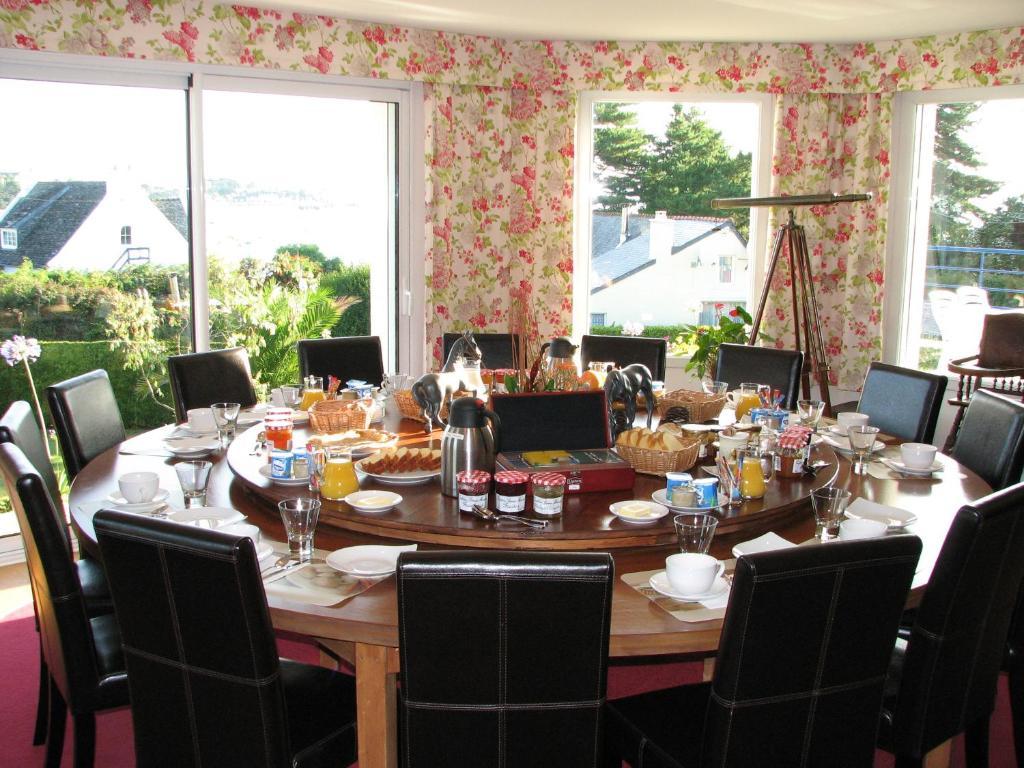 L'Escale Evel Er Ger Bed and Breakfast Locquirec Exteriör bild